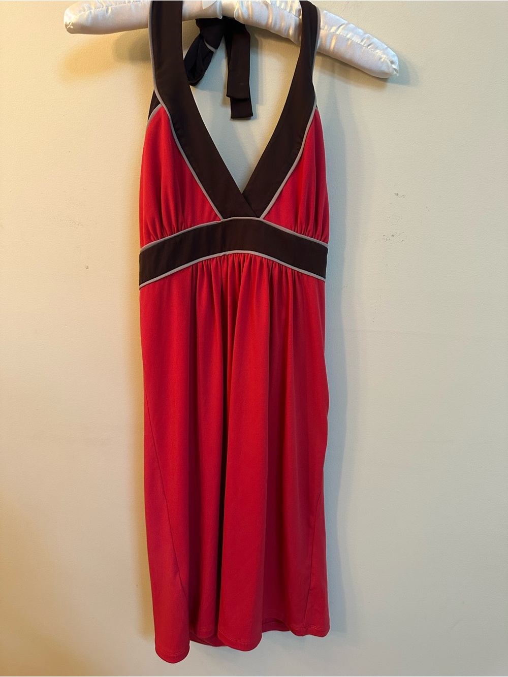 MAX & CLEO — NWT Early‑2000s Coral & Brown Halter Dress (Medium)